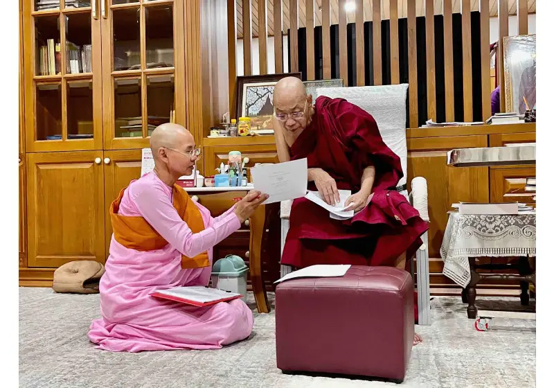 တက္ကသိုလ် အဓိပတိဆရာတော်ဘုရားကြီးမှ စာအောင်သူများကို ချီးမြှင့်ပေးမည့် ဘွဲ့လက်မှတ်များ လက်မှတ်များပေါ်တွင်ရေးသားမည့်စာလုံးအရေးအသားများက အစ အောင်လက်မှတ်ပေးအပ်ချီးမြှင့်မည့် အစီအစဉ်များကို အချိန် နှင့်အမျှ အသေးစိတ် ပြင်ဆင်ဆောင်ရွက် ပေးနေသည့် မှတ်တမ်းဓာတ်ပုံများ